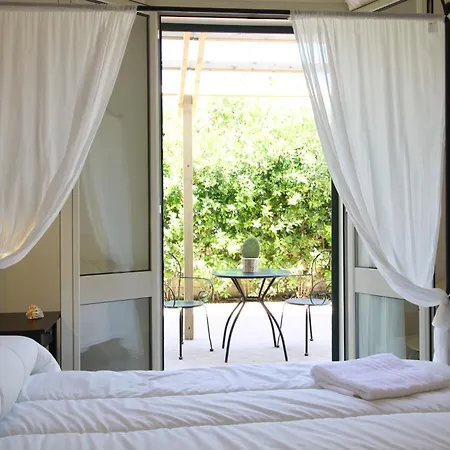 Noto Marina Relais 3* Калабернардо